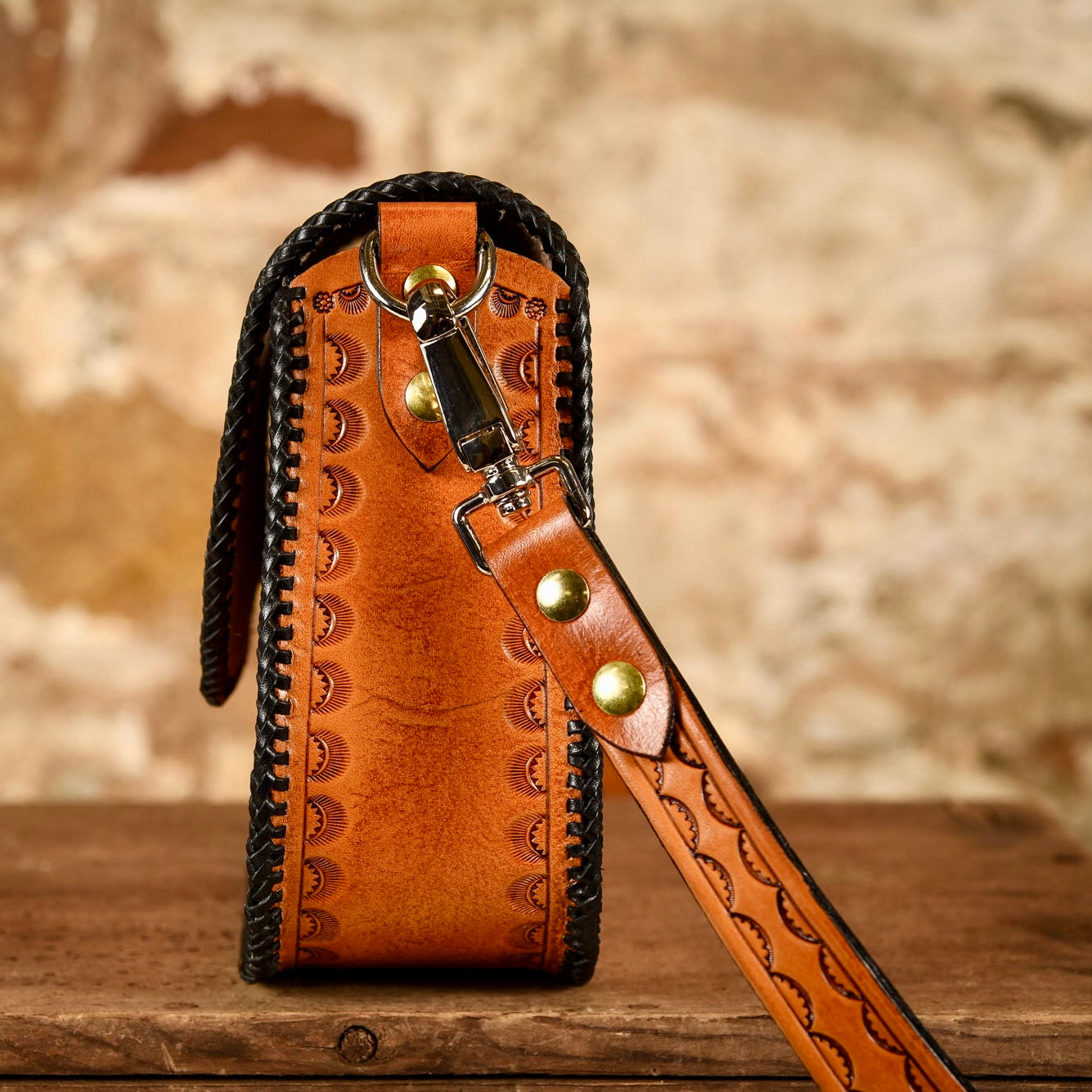 Western cowhide purse handmade by ArteVae | Cowhide purse, Western purses,  Purses